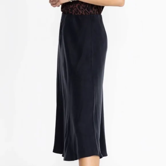 🌟🌺 $185 Johnny Was Black Asymmetrical Midi Skirt | Flowy Boho Chic Size S 4–6