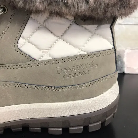 🎁 Bearpaw Women's Becka Cold-Weather Boots