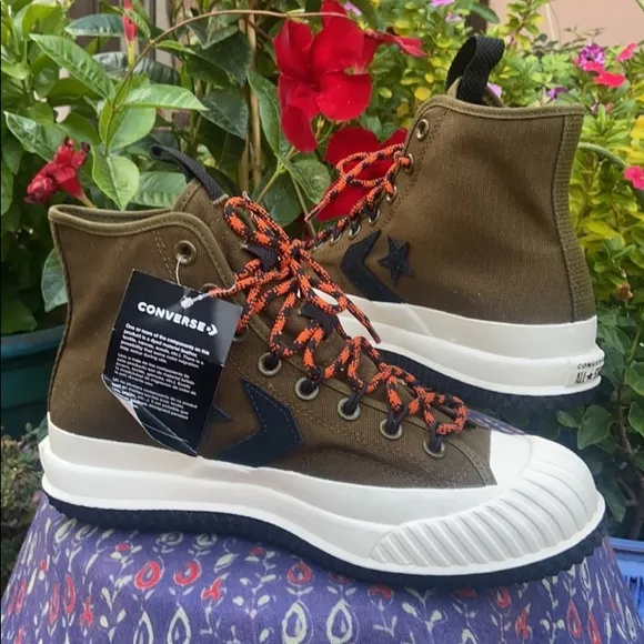 ⭐️ New Converse Bosey MC Hi Top Sneaker Boots ⭐️