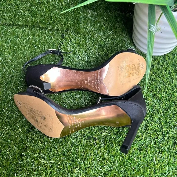 - Ted Baker🍂Saralia Cristal embellished ankle Strap size 7women’s