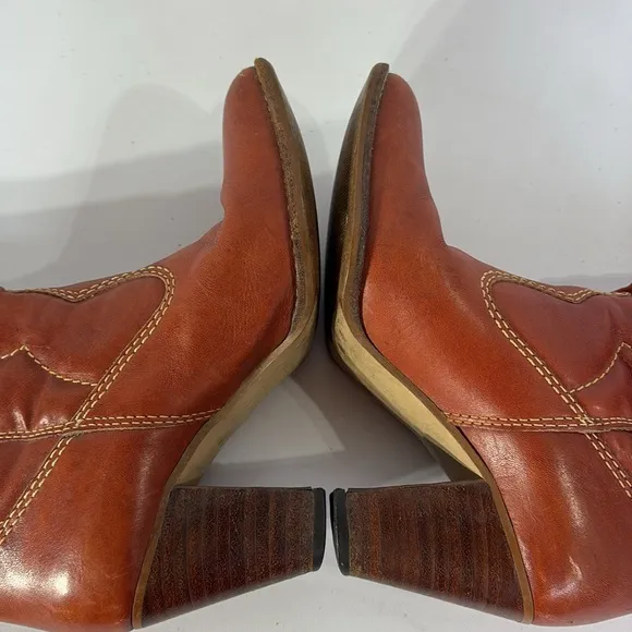 🌪️ town and country Brown quilted heeled western boots pointed toe