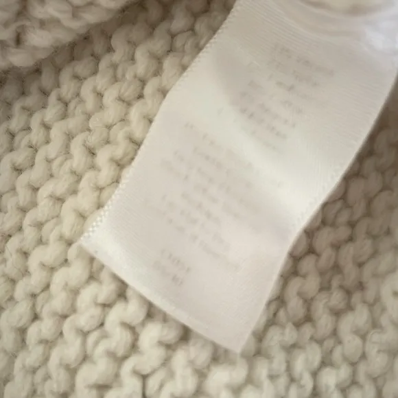💕💕 Vintage Talbots Cream / Off-White Thick Sweater Size: Medium petite