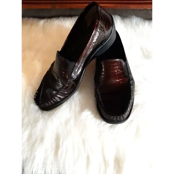 1803 Women's Size 9.5 Burgundy Bronze Patent Leather Slip-On Loafers