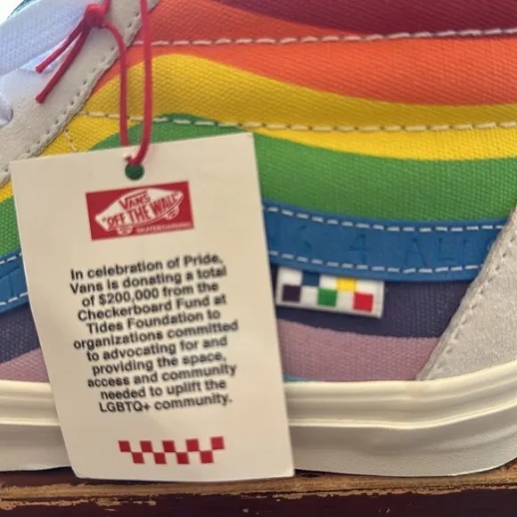 #42❤️ BNWT VANS SK8 HI PRIDE SKATE SNEAKERS