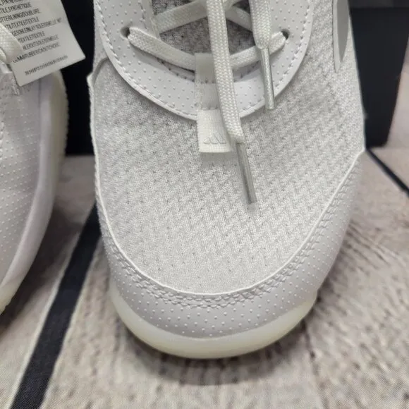 Adidas Avaflash Low Tennis Shoes