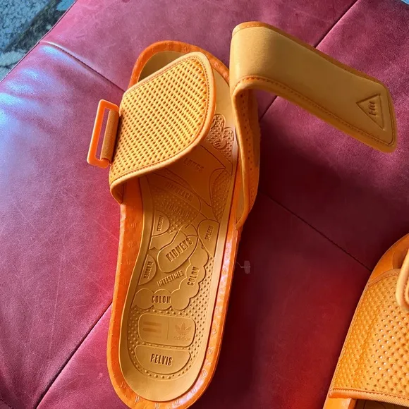 adidas x Pharrell Williams Chancletas Hu slides size 11