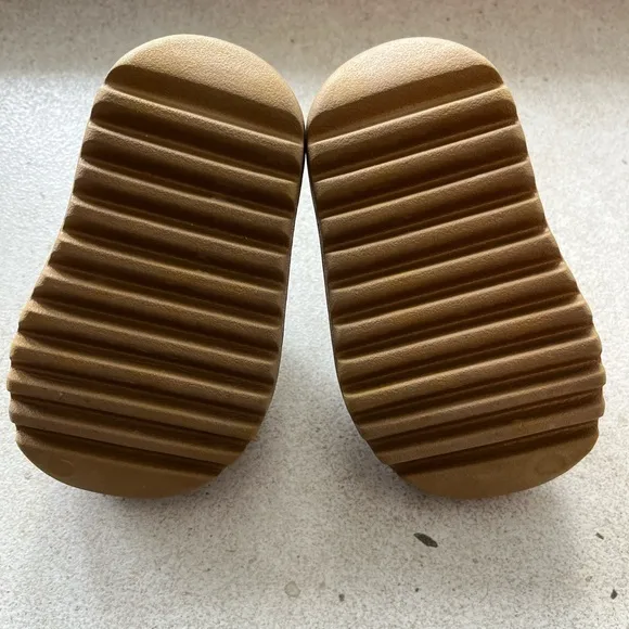 Adidas X Yeezy Kanye Brown Ochre Slides Kids Sz. 8 Athletic Walking Sport Casual