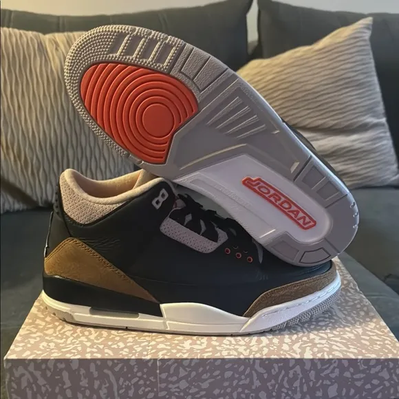 AIR Jordan 3 RETRO Men's Black and Brown Sneakers  💯 authentic New in the box