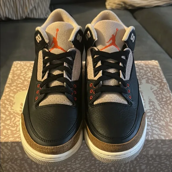 AIR Jordan 3 RETRO Men's Black and Brown Sneakers  💯 authentic New in the box