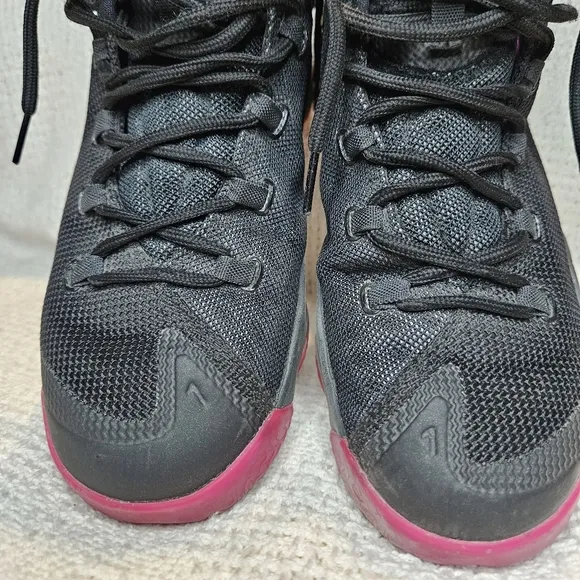 Air Jordan Melo M12 The Dungeon Basketball Shoes Sneakers Mens Size 8.5