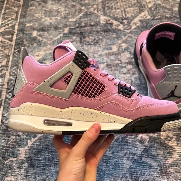 Air Jordan Orchid Pink and Gray Sneakers Ultimate Style Sz 7.5