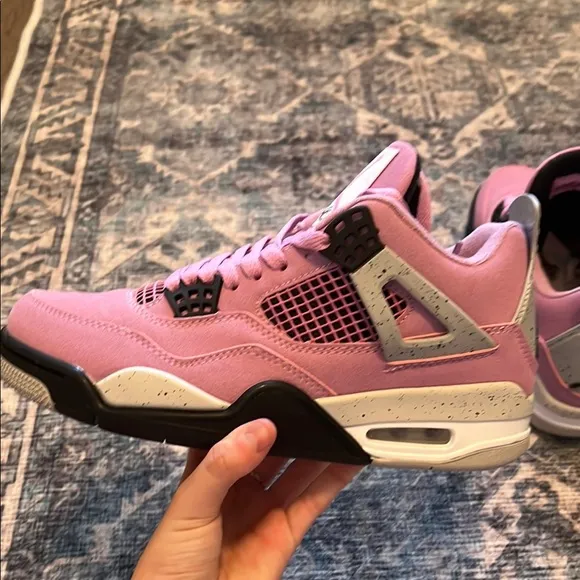 Air Jordan Orchid Pink and Gray Sneakers Ultimate Style Sz 7.5