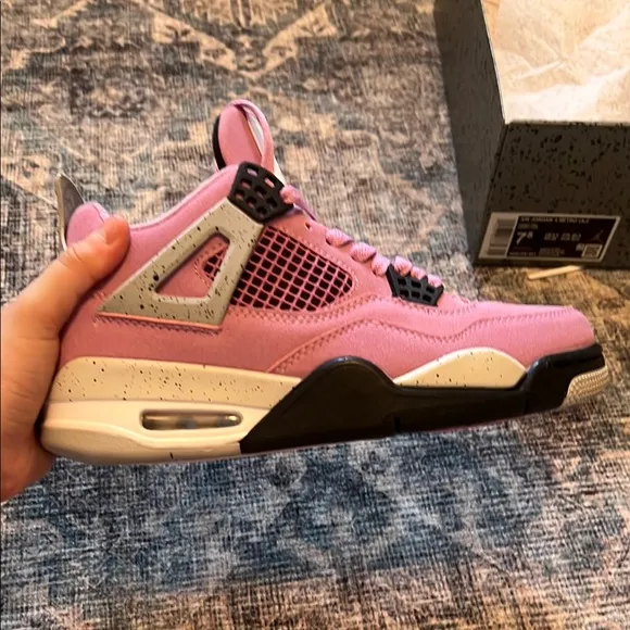 Air Jordan Orchid Pink and Gray Sneakers Ultimate Style Sz 7.5
