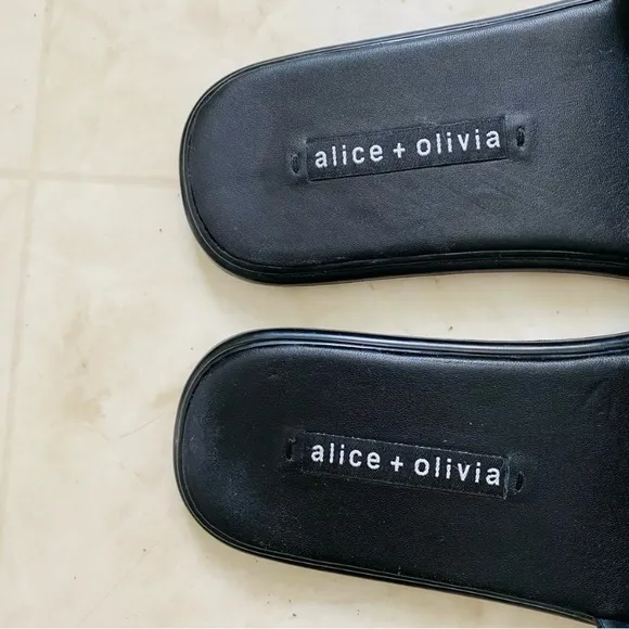 Alice   Olivia Tami Crystal Striped Embellished Sandals Slides size 6