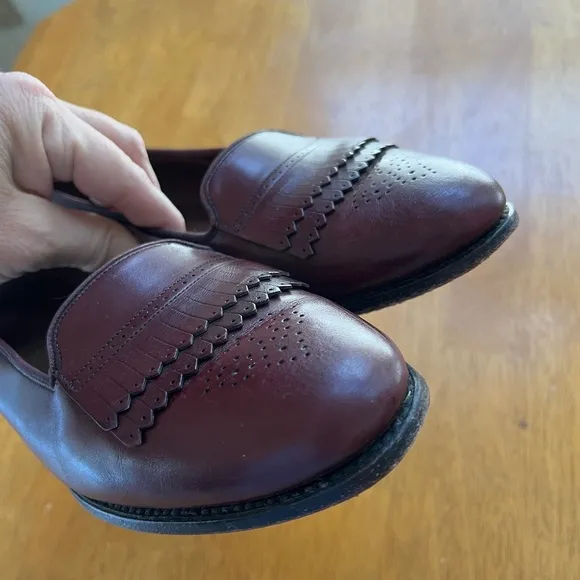 Allen Edmonds Chadwick Burgundy Leather Slip On Flats Loafer Shoes, Size 6.5