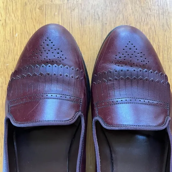 Allen Edmonds Chadwick Burgundy Leather Slip On Flats Loafer Shoes, Size 6.5
