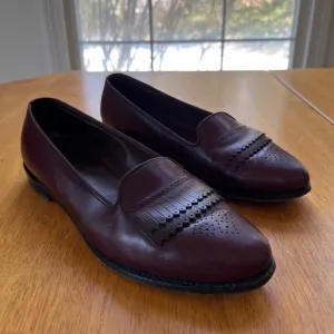 Allen Edmonds Chadwick Burgundy Leather Slip On Flats Loafer Shoes, Size 6.5