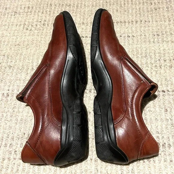 Allen Edmonds Weekender Brown Leather Loafers