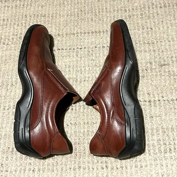 Allen Edmonds Weekender Brown Leather Loafers