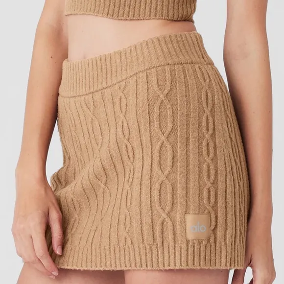Alo Yoga Cable Knit Winter Bliss Mini Skirt Toasted Almond XS