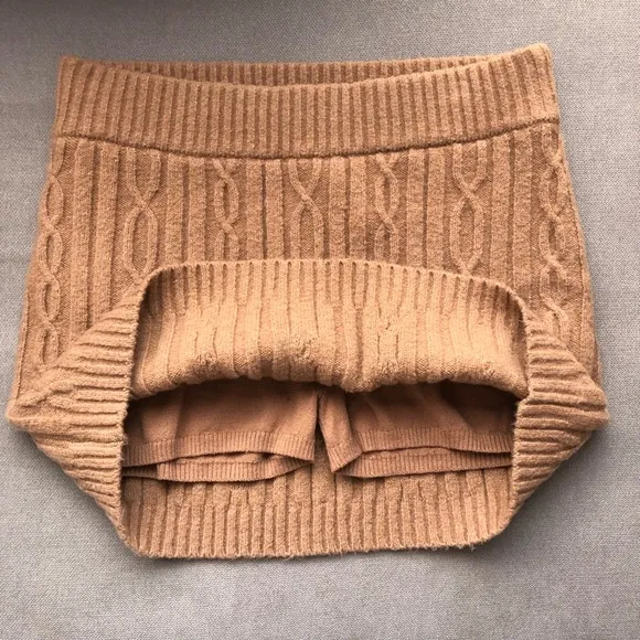 Alo Yoga Cable Knit Winter Bliss Mini Skirt Toasted Almond XS