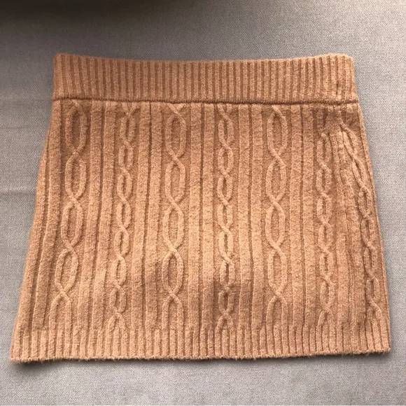 Alo Yoga Cable Knit Winter Bliss Mini Skirt Toasted Almond XS