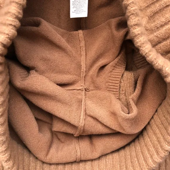 Alo Yoga Cable Knit Winter Bliss Mini Skirt Toasted Almond XS