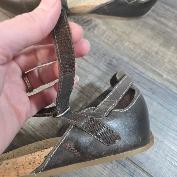 Anhu Tullia II Shoe Women's Flat Velcro Size W 11 Brown