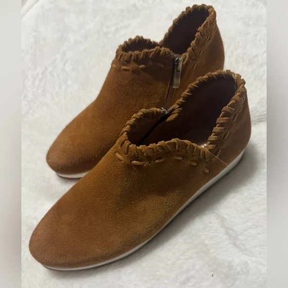 Antelope Brown Suede Slip-On Sneakers with Side Zipper