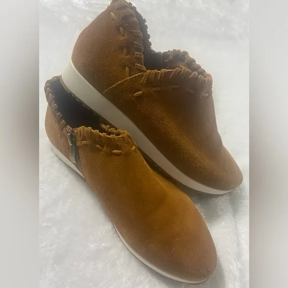 Antelope Brown Suede Slip-On Sneakers with Side Zipper