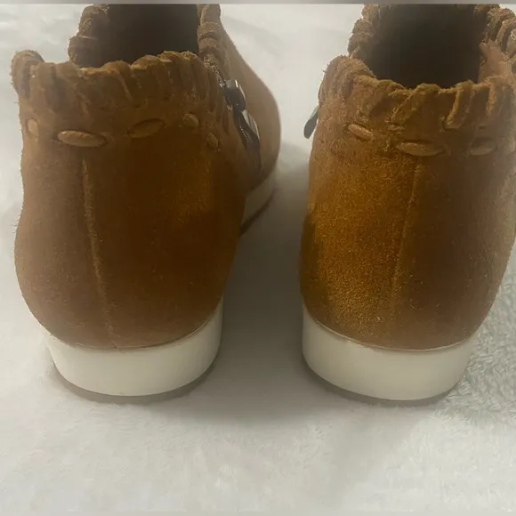 Antelope Brown Suede Slip-On Sneakers with Side Zipper
