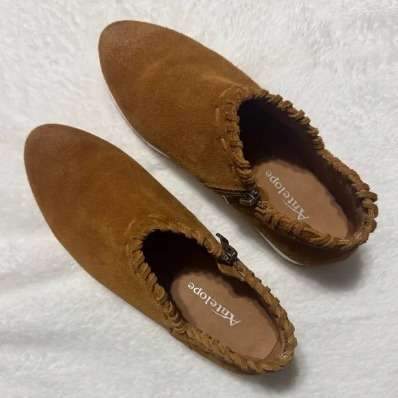Antelope Brown Suede Slip-On Sneakers with Side Zipper