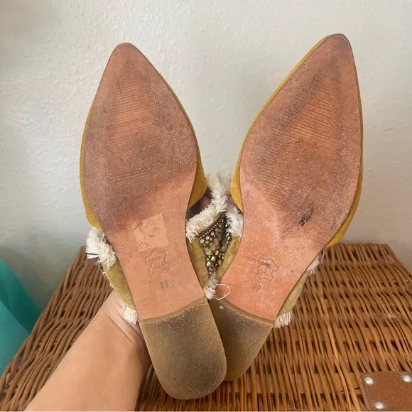 Anthropologie Delilah Embellished Slides Women’s 39 Yellow Suede Boho Flats Mule