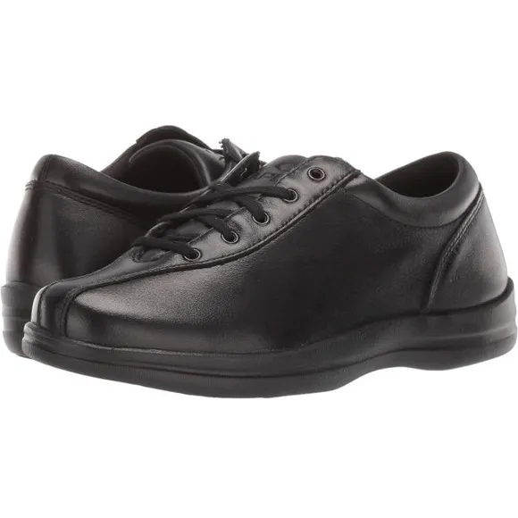 Apex Women's Liv Leather Lace-Up Black Sneaker - Size 7