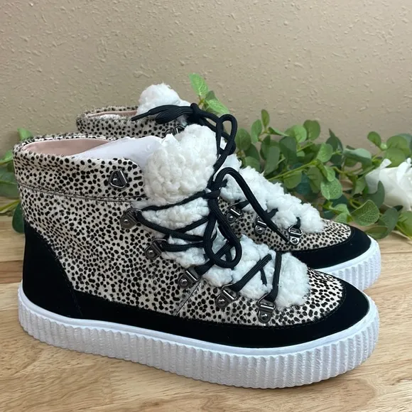 Aqua Womens Faux Fur Lace-Up Casual and Fashion Sneakers Tan Animal Print 6M