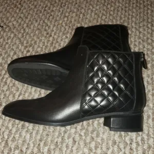 Aquatalia black made in Italy boots 5m