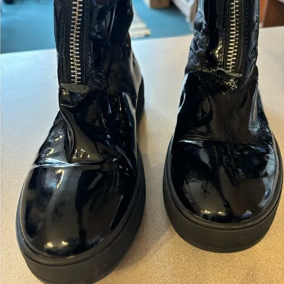 Aquatalia Black Quilted Patent Puffer Boots