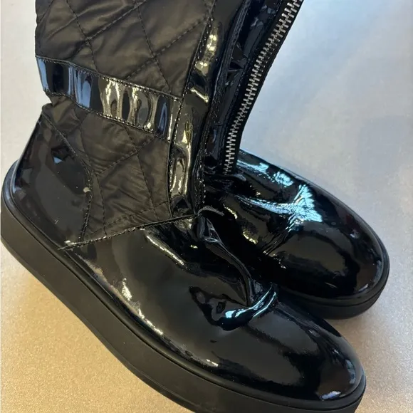 Aquatalia Black Quilted Patent Puffer Boots