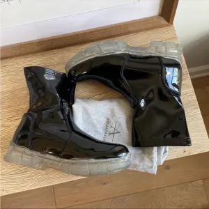 Aquatalia Daliyah Boots