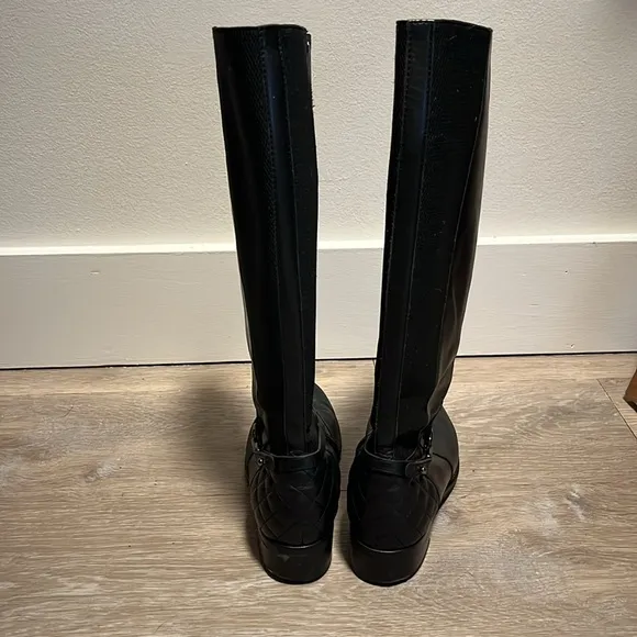 AQUATALIA Oralie Knee-High Stretch Leather Riding Boots Side Zip Quilted, Size 8