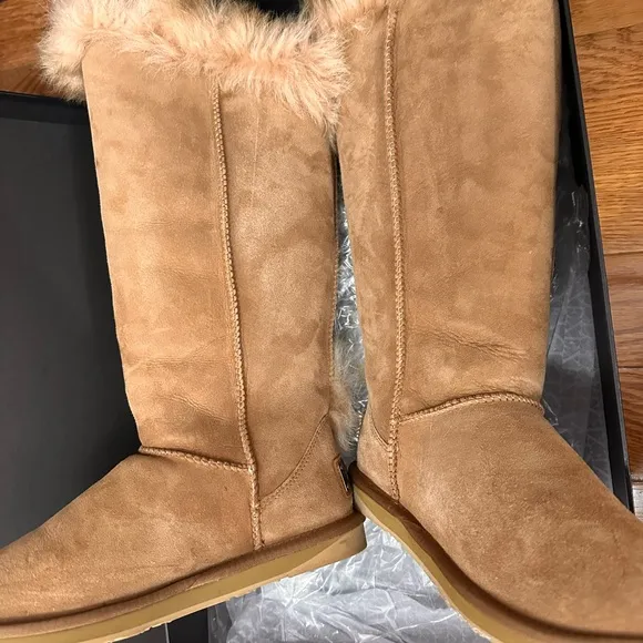 Australia Luxe Collective Tan Winter Boots with Fur Trim and Plush Texture