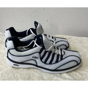 B-Lite White &amp; Navy Athletic Mesh Sneakers Size 10 US / 7.5 UK / 41 EUR For Men