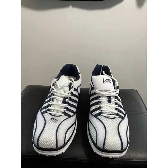 B-Lite White &amp; Navy Athletic Mesh Sneakers Size 10 US / 7.5 UK / 41 EUR For Men