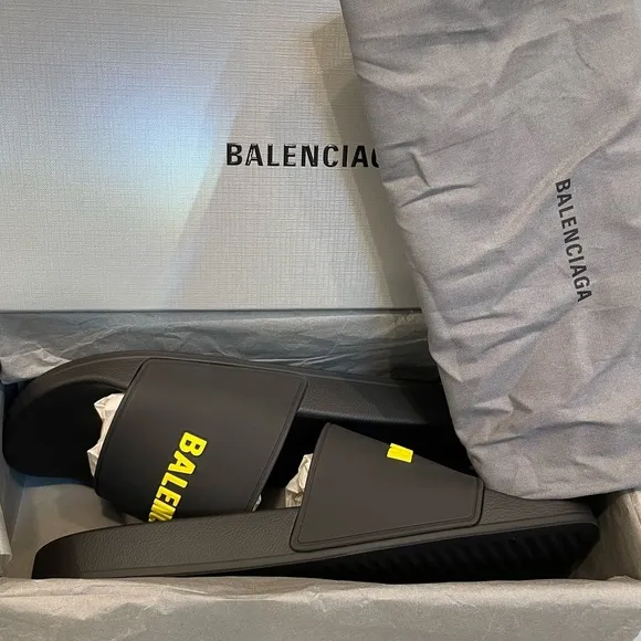 Balenciaga Mens Logo Rubber Pool Slides 41/8