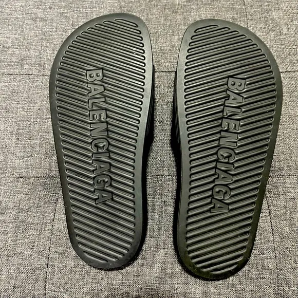 Balenciaga pool slides size 5 - AUTHENTIC
