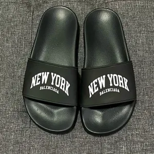 Balenciaga pool slides size 5 - AUTHENTIC