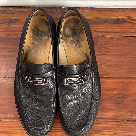 Bally buttery soft Italian leather logo buckle loafers sz 10