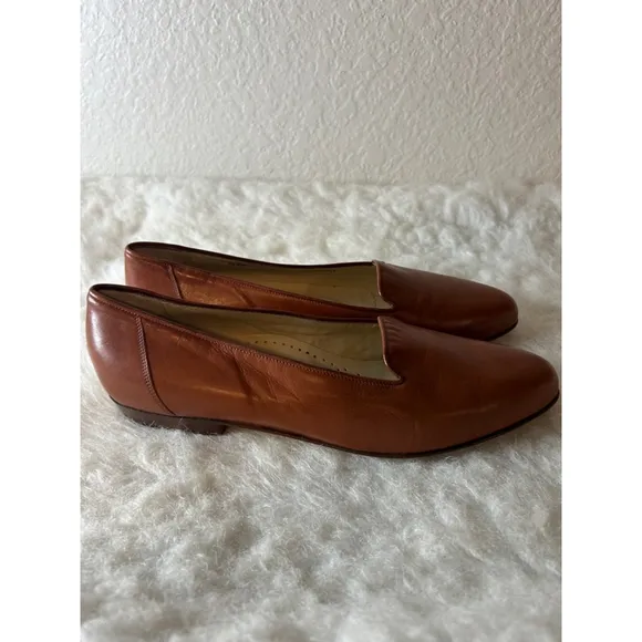 Bally Isabel Slip on Leather Loafers Women Size 7.5 in camel Brown