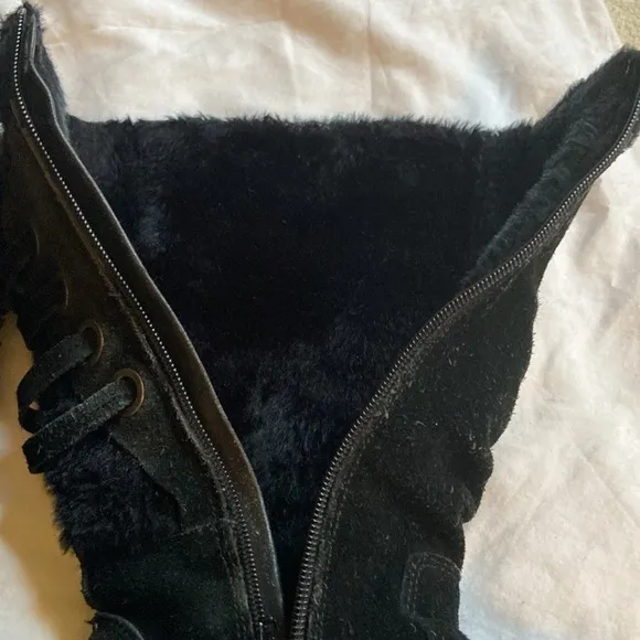 𝅺bare Traps Erin Weatherproof Suede and Faux Fur Tall Boots Black Size 6