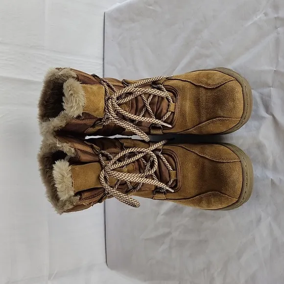 Baretraps Aero Leather Y2K Round Toe Cold Weather Lace Up Combat Winter Boots
